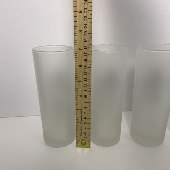 Set of Four Frosted Glass Tumblers with Snowman Design Festive Seasonal Bar ware - Picture 3 of 9